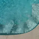Апартаменты Panorama Lounge - Romantic Getaway With Private Pool Mgarr
