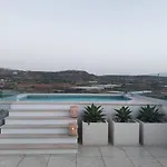 Panorama Lounge - Romantic Getaway With Private Pool