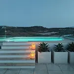 Panorama Lounge - Romantic Getaway With Private Pool Апартаменты