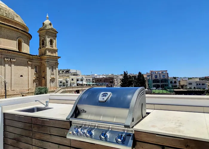 Panorama Lounge - Romantic Getaway With Private Pool Apartamento Mgarr