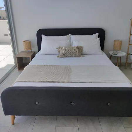 Panorama Lounge - Romantic Getaway With Private Pool Apartment *