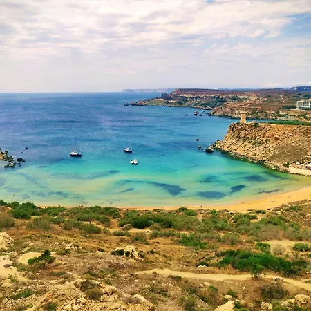 Panorama Lounge - Romantic Getaway With Private Pool Apartment Mgarr