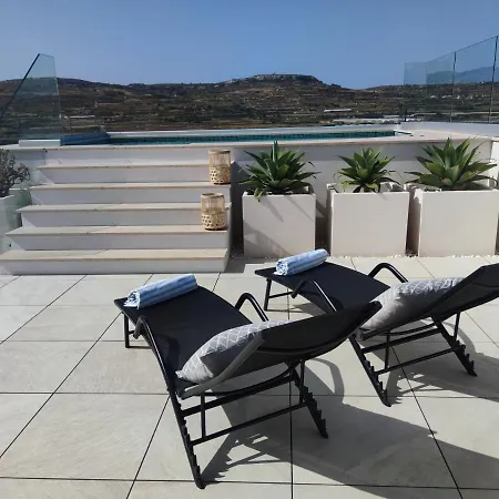 Apartment Panorama Lounge - Romantic Getaway With Private Pool Mgarr