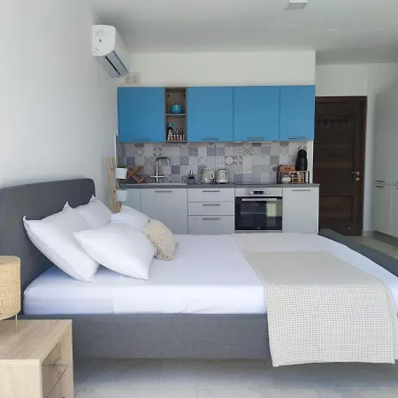 Apartment Panorama Lounge - Romantic Getaway With Private Pool Mgarr