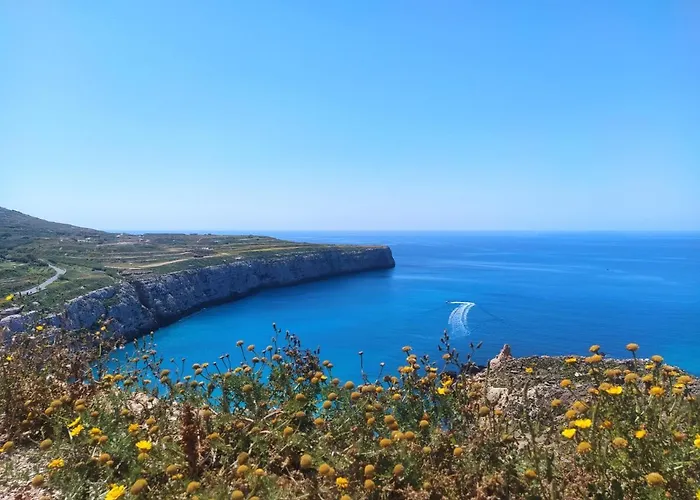 Panorama Lounge - Romantic Getaway With Private Pool * Mgarr